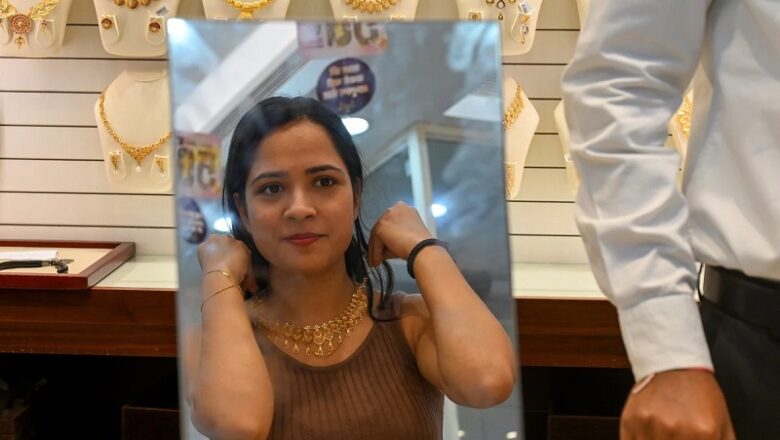 Gold: सबसे सुरक्षित निवेश…. Gen-G का सोने के प्रति बढ़ा क्रेज, म्यूचुअल फंड-क्रिप्टो से मोहभंग