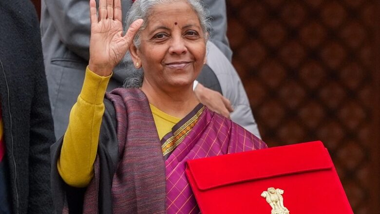 वित्त मंत्री सीतारमण ने कहा – सरकार के पास बैंकों के विलय की फिलहाल कोई रूपरेखा नहीं