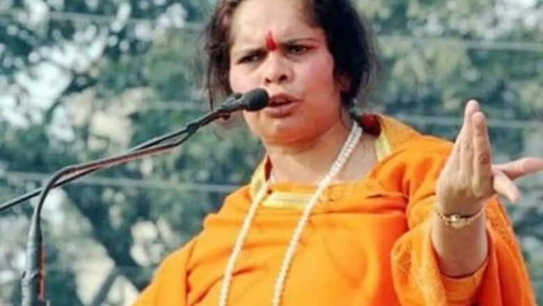 विराट हिंदू सम्मेलन में साध्वी प्राची की बेटियों की नसीहत… बोलीं- बुर्के वाली नहीं, दुर्गा-काली बनो