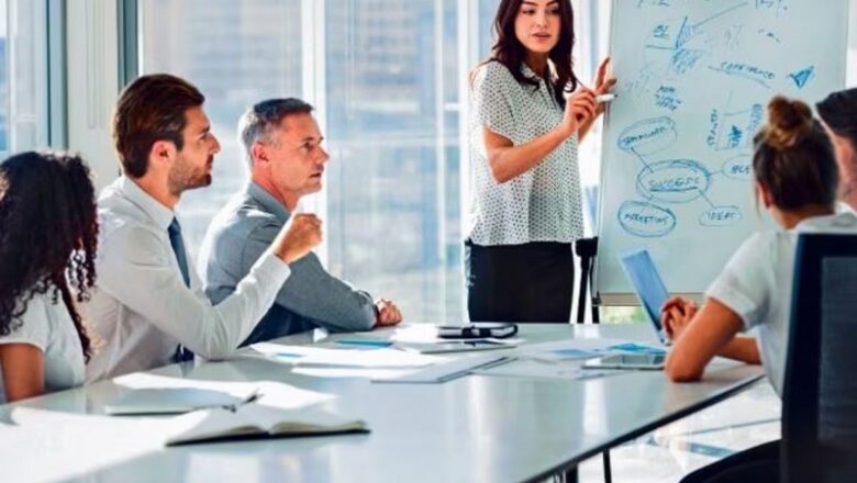 Gen Z दफ्तरों की जटिल अंग्रेजी से परेशान…. आसान भाषा अपनाने की उठी मांग