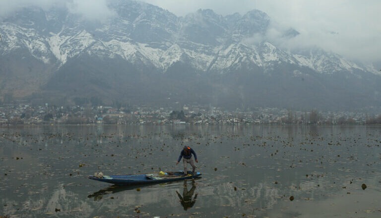 कश्मीर में रात का तापमान बढ़ा, श्रीनगर में 2.8 डिग्री सेल्सियस रिकॉर्ड