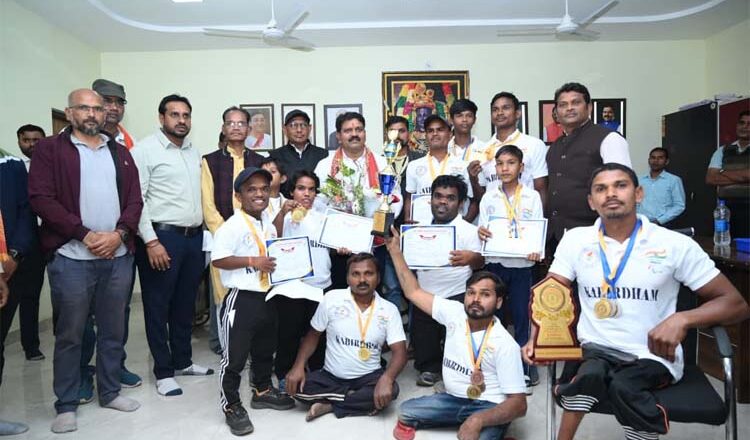 उप मुख्यमंत्री विजय शर्मा से उत्कृष्ट प्रदर्शन करने वाले खिलाड़ियों ने की मुलाकात