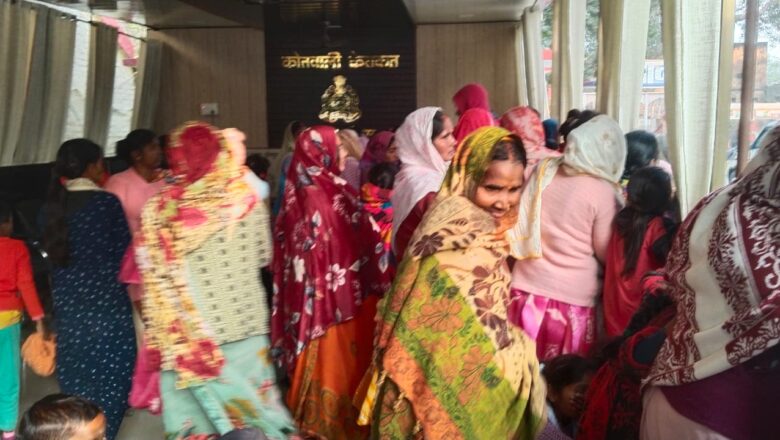 पुलिस ने तरियारी गांव में मतांतरण के शक में छापा, 40 लोग हिरासत में