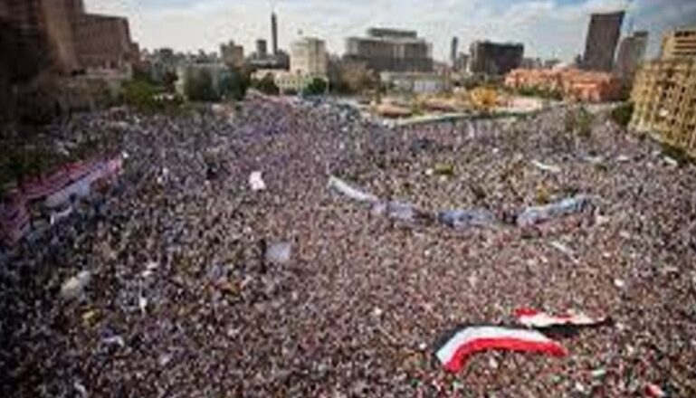 इतिहास में 11 फरवरी: जनता की ताकत और सत्ता परिवर्तन का गवाह बना यह दिन