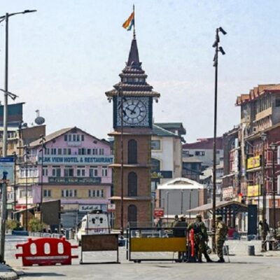 J&K: खामेनेई की मौत के बाद जारी प्रदर्शनों के बीच घाटी में तनावपूर्ण शांति, स्कूल-कॉलेज 7 मार्च तक बंद