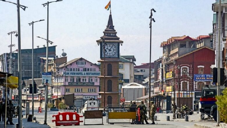 J&K: खामेनेई की मौत के बाद जारी प्रदर्शनों के बीच घाटी में तनावपूर्ण शांति, स्कूल-कॉलेज 7 मार्च तक बंद