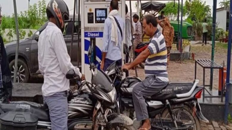 संकट के बीच केन्द्र सरकार का बड़ा फैसला… पेट्रोल-डीजल पर 10 रुपये घटाया टैक्स