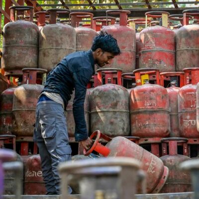 ईरान युद्ध के कारण देश में तेल और गैस की सप्लाई प्रभावित… जानें कैसे पूरी होगी जरूरतें?