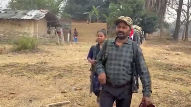 CG: वरिष्ठ नक्सली कमांडर पापा राव ने 17 साथियों के साथ डाले हथियार, किया आत्मसमर्पण