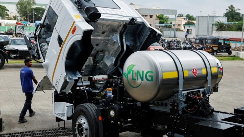 भारत में गहराया गैस संकट… गुजरात गैस लिमिटेड ने की फोर्स मेज्योर लागू करने की घोषणा