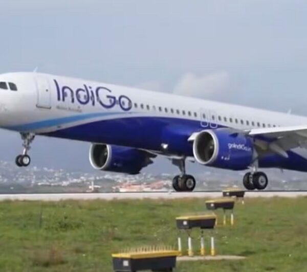 ईरान युद्ध के चलते भारतीय एयरलाइंस आर्थिक संकट में… हवाई यात्रियों पर बढ़ा बोझ