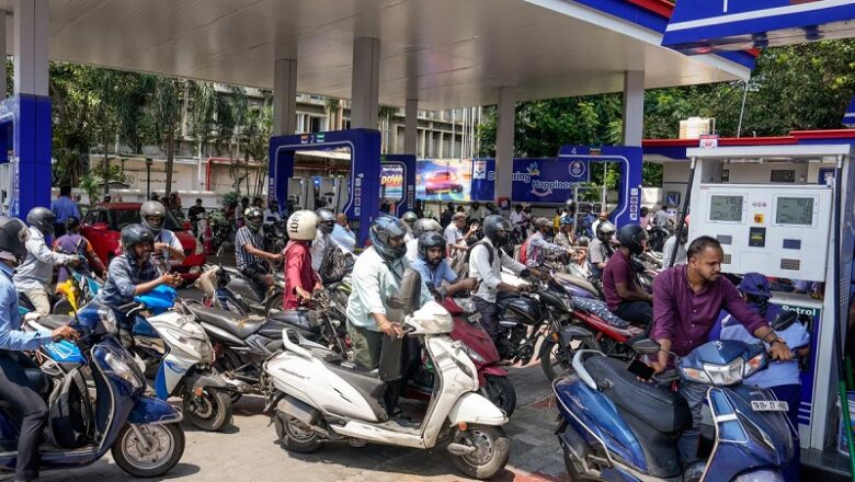 Crude Oil के दाम आसमान पर, लागत बढ़ने से तेल कंपनियों का मुनाफा घटा… बढ़ सकती है पेट्रोल-डीजल की कीमत!