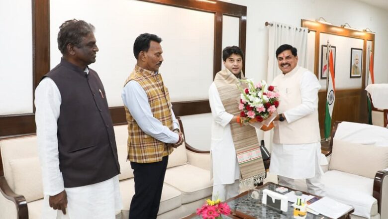 मप्र के मुख्यमंत्री डॉ. यादव से मिले केंद्रीय मंत्री ज्योतिरादित्य सिंधिया