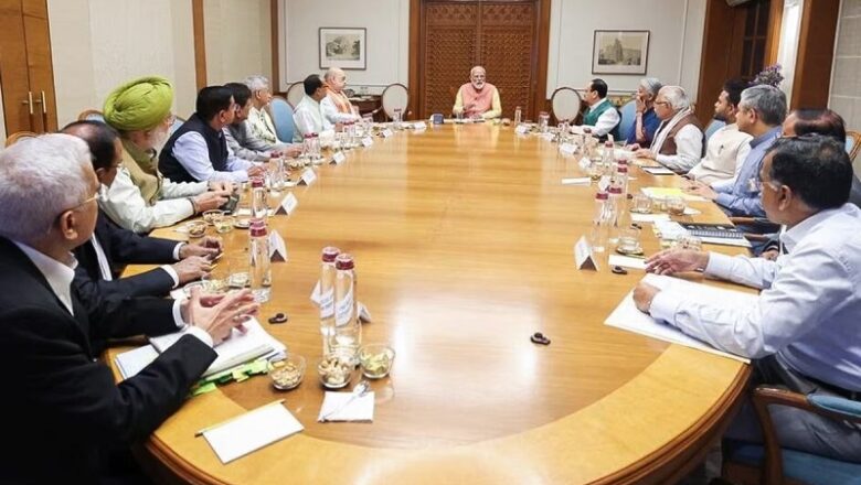 पश्चिम एशिया संकट के बीच LPG-PNG और पेट्रोलियम उत्पादों की समीक्षा, PM मोदी ने ली CCS की बैठक