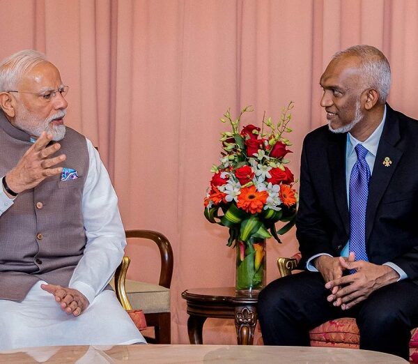 आर्थिक संकट से जूझ रहे मालदीव का फिर सहारा बना भारत…. भेजी 30 अरब रुपये की मदद
