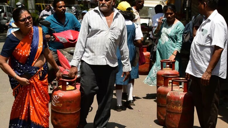 MP: इंदौर में एक माह तक नहीं मिलेगा नया LPG कनेक्शन, अस्थायी रूप से बंद किया पोर्टल