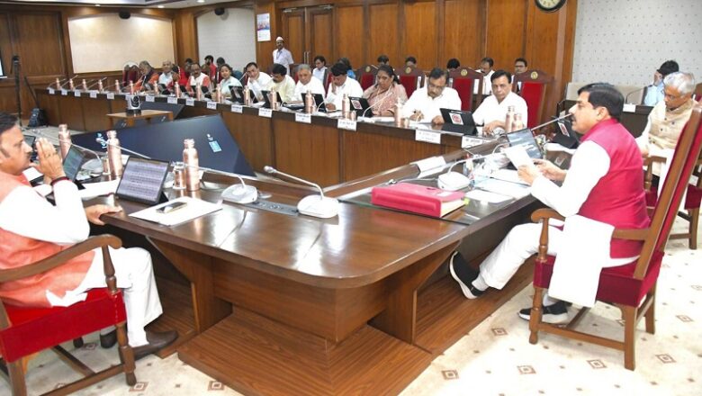 MP कैबिनेट: उज्जैन में Rs 590 करोड़ से होगा हवाई पट्टी का विस्तार, बोइंग और एयरबस का होगा संचालन…