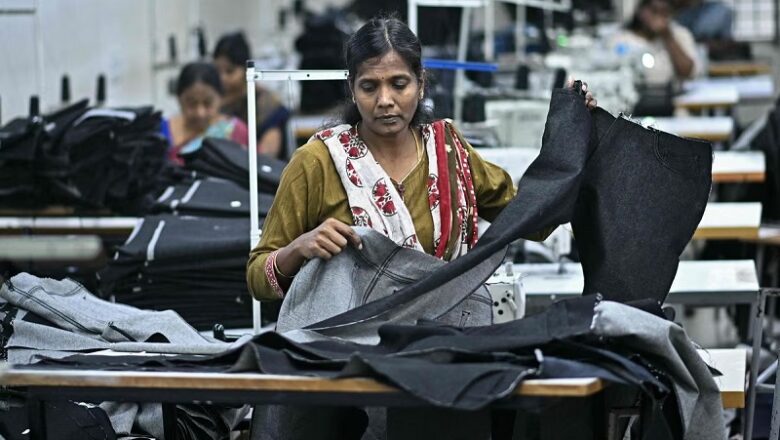 भारत का टेक्सटाइल सेक्टर तेजी से कर रहा विस्तार… 14 साल में 3 गुना बढ़ा कपड़ा मार्केट