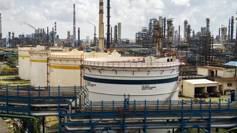 भारतीय रिफाइनरियों ने तेल संकट के बीच किया इस देश का रुख… आयात के सारे रिकॉर्ड तोड़े