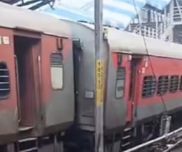 Telangana: हैदराबाद से चेन्नई जा रही चारमीनार एक्सप्रेस में लगी आग