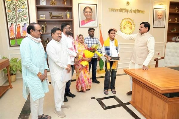 दसवीं बोर्ड टॉपर कु. प्रतिभा सोलंकी को प्रोत्साहनस्वरूप मिलेंगे एक लाख रुपये : मुख्यमंत्री डॉ. यादव