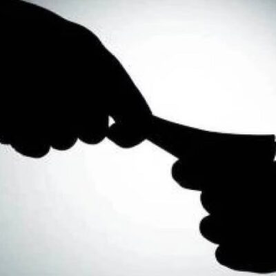 MP: भोपाल में पुलिस ने अपने ही विभाग के कांस्टेबल और FRV ड्राइवर को रिश्वत लेते दबोचा