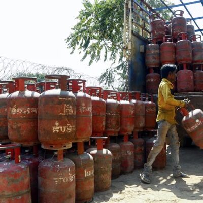 आज से इस कोड के बिना नहीं मिलेगा LPG सिलेंडर…. बुकिंग के नियमों में हुए कई बदलाव