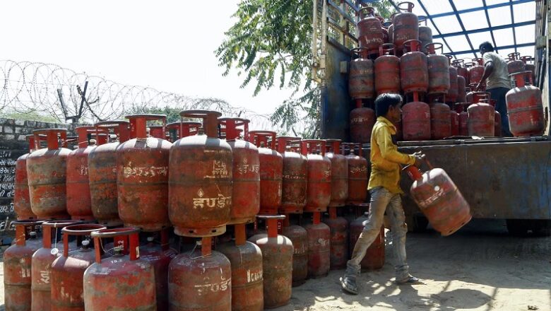 आज से इस कोड के बिना नहीं मिलेगा LPG सिलेंडर…. बुकिंग के नियमों में हुए कई बदलाव