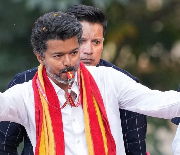 तमिलनाडु में TVK का कमाल…. लेकिन अभी राजनीति में नहीं आना चाहते थे विजय….जानें इसकी वजह?