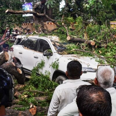 तेज आंधी-बारिश का कहर… UP में 54 लोगों की मौत, दिल्ली से उत्तराखंड तक बदला मौसम