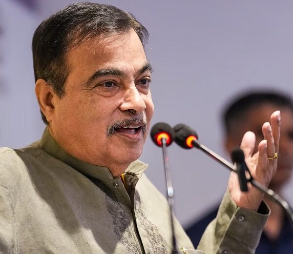 टोल प्लाजा हटेंगे…. ! देश में शुरू होगा नया GPS बेस्ड ऑटोमैटिक सिस्टम