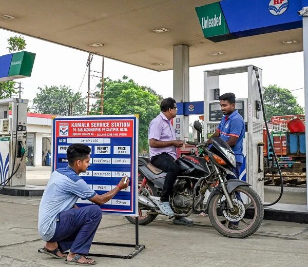 पेट्रोल-डीजल के दाम हो सकते हैं कम…. केन्द्रीय पेट्रोलियम मंत्री हरदीप पुरी ने दिए संकेत