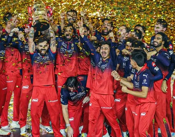 IPL 2026: लगातार दूसरी बार चैम्प‍ियन बनी RCB, फाइनल में GT को हराया, कोहली-रसिख रहे जीत के हीरो