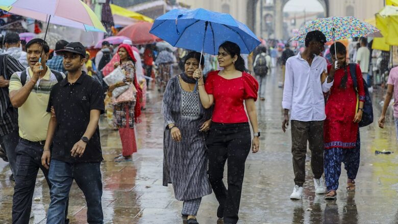 देश में मौसम के दो रंग…. उत्तर-मध्य में भीषण गर्मी से लोग बेहाल, दक्षिण-पूर्व में भारी बारिश का अलर्ट