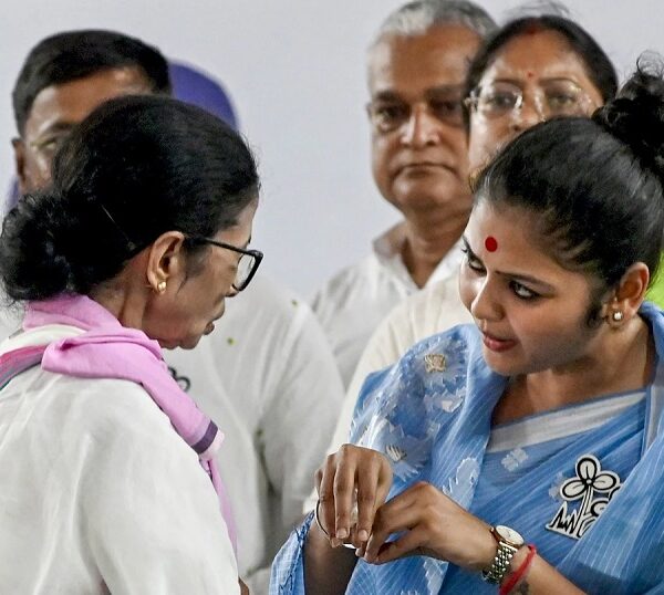 TMC के 20वें सांसद के भी बगावत के चर्चे…. बागी गुट ने पार्टी सिंबल पर ठोका अपना दावा