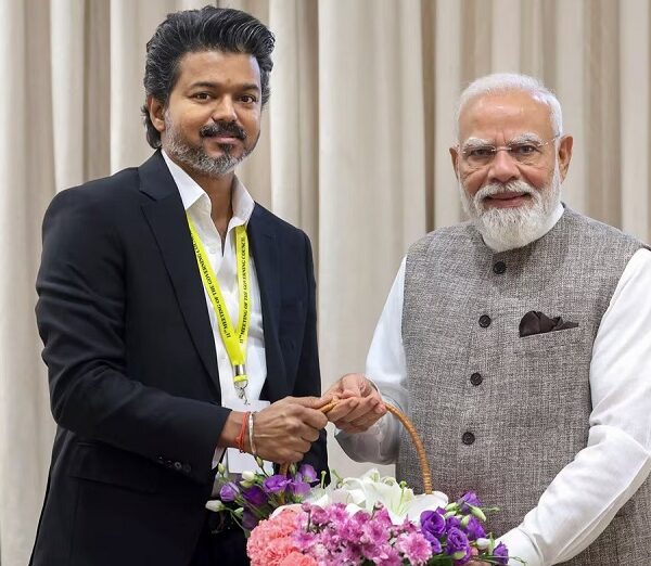 कर्नाटक की राजनीति में बड़ा बदलाव….PM मोदी एक माह में दूसरी बार मिले CM विजय