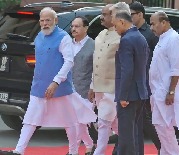 जॉर्ज कुरियन के इस्तीफे के बाद मोदी कैबिनेट में बड़े फैरबदल की अटकलें हुई तेज….