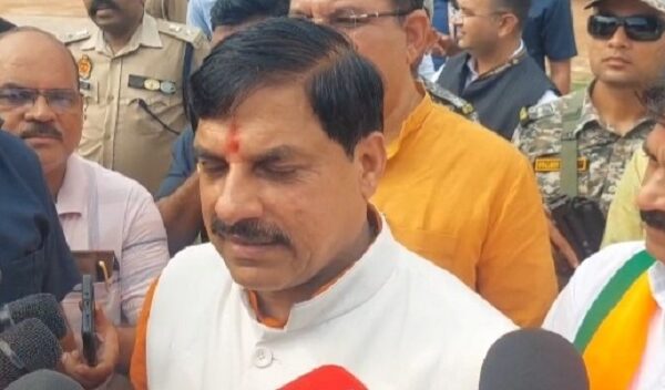झांसी पहुंचे मुख्यमंत्री मोहन यादव, कहा- प्रधानमंत्री मोदी के नेतृत्व में देश विकास कर रहा