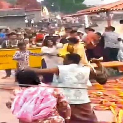 MP: उज्जैन में शिप्रा रामघाट पर महाआरती के दौरान भिड़े पुजारी-वेंडर…. जमकर चले लात-घूसे
