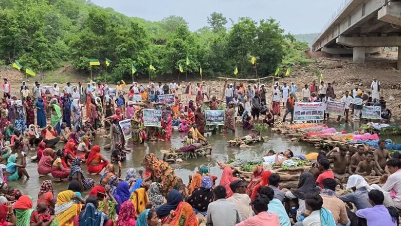 MP: केन-बेतवा प्रोजेक्ट के विरोध में जल चिता व फांसी सत्याग्रह…. 15 दिन से भूख हड़ताल पर बैठे विस्थापित