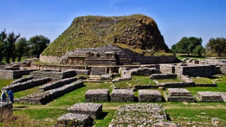 ऐतिहासिक विरासत ‘तक्षशिला’ खतरे में….. UNESCO ने पाकिस्तान को दी चेतावनी