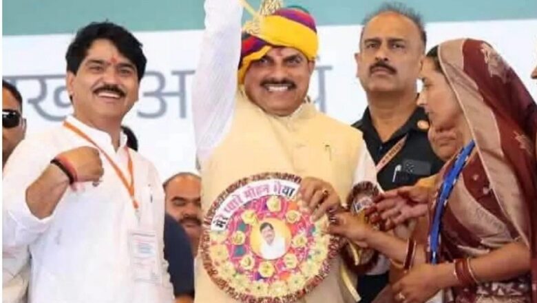 MP: BJP विधायक ने लिया ऐसा प्रण… जिसे सुन CM भी हैरान, बोले- अच्छे कार्य के लिए जूते-चप्पल छोड़ने की जरूरत नहीं