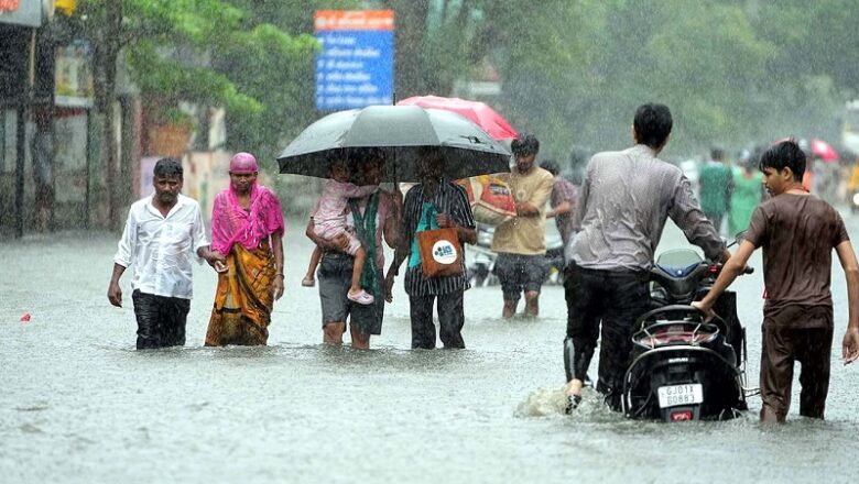 गुजरात में रिकॉर्ड तोड़ बारिश…..बलसाड़ में एक दिन में गिरा 906 मिमी पानी, इतना दिल्ली में सालभर में भी नहीं गिरता