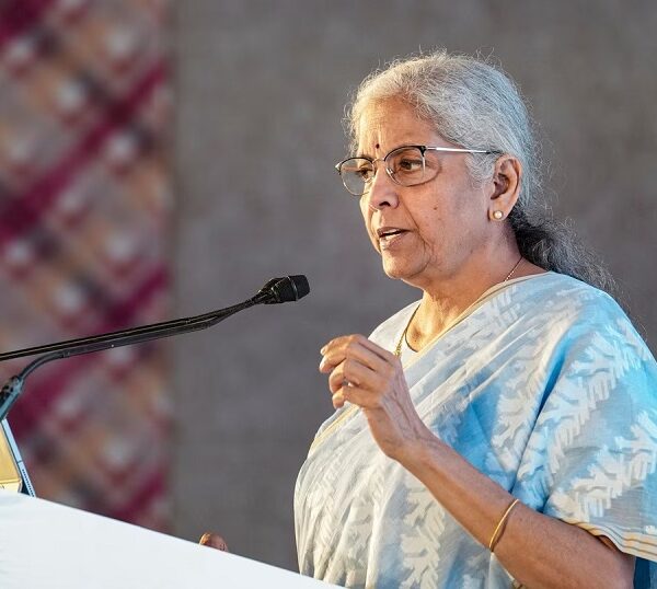 देश की अथर्व्यवस्था का ग्रोथ इंजन बनेगा मिडिल क्लास….2036 तक कुल उपभोक्ता खर्च में होगा 93% हिस्सा