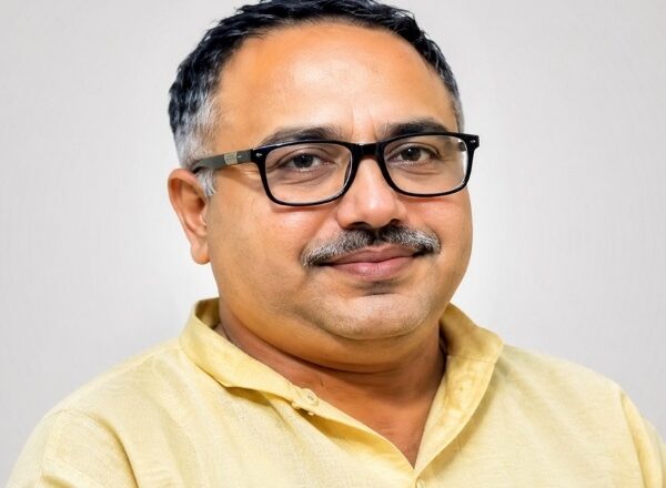 संयुक्त परिवार से एकल परिवार तक : क्या भारत अपनी सांस्कृतिक शक्ति खो रहा है?