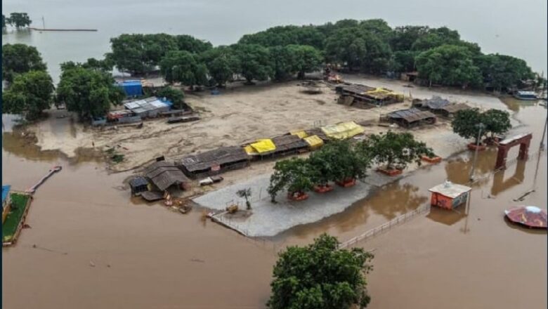 गुजरात से असम तक… मूसलाधार बारिश से कई राज्यों में तबाही…केन्द्र ने जारी किए 2,117 करोड़ रुपये