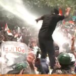 रांची लाठीचार्ज पर प्रशासन बोला…. अधिकारियों पर जूते-चप्पल फेंके, जवान को कुचलने की कोशिश की