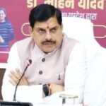 MP: कमलनाथ के गढ़ में CM मोहन यादव का एक्शन, CMHO समेत 3 अधिकारी सस्पेंड, SDM को नोटिस
