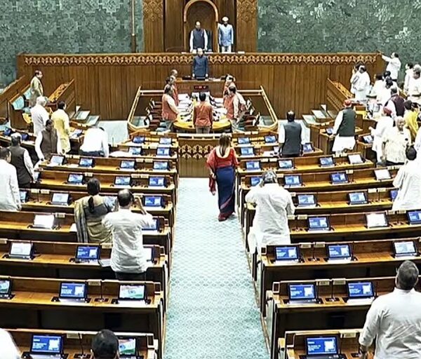 मानसून सत्र: लोकसभा में आज कई अहम बिल पेश करने की तैयारी…. हंगामे के आसार