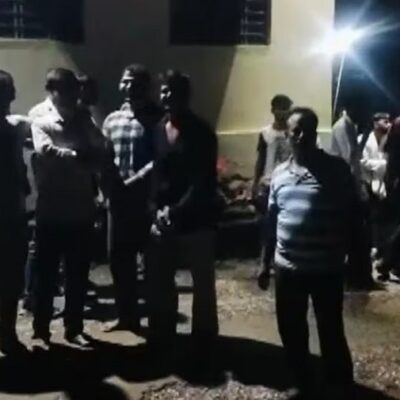 Rajasthan : अचानक आई बाढ़ में फंसे दमोह झरना देखने आए 100 युवक …. ऐसे किया रेस्क्यू